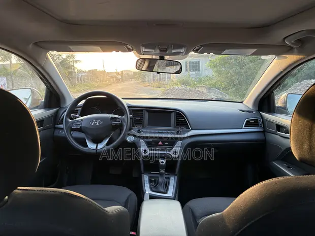 2018 Hyundai Elantra SE Sedan - 1