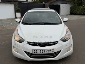 2013 Hyundai Elantra Limited Sedan - White
