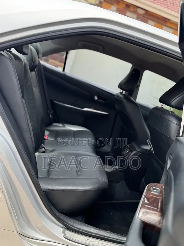Toyota Camry 2014 Silver - 1