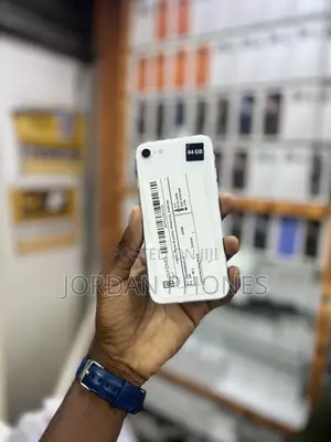 Apple iPhone SE (2020) 64GB White