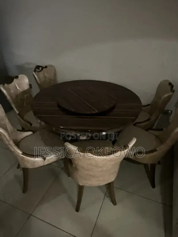 4walls Circular Dining Table (6 Seater) - 1