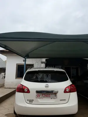 2014 Nissan Rogue S 2.5L SUV (White)