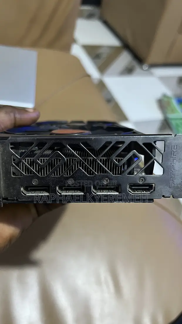 Gigabyte Radeon RX 5500 XT 8GB GDDR6 Graphics Card - 1