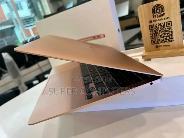 Apple MacBook Air 2020 M1 8GB RAM 256GB SSD - 1