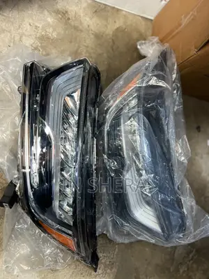 Honda CR-V 2016-2021 Headlights (LED)