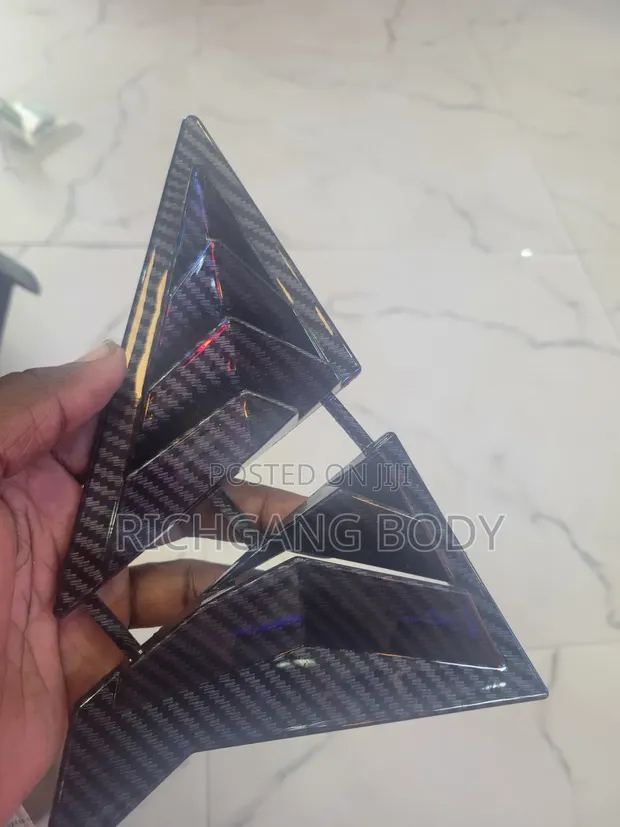 Hyundai Elantra 2012 Back Window Louvers Pair - 1