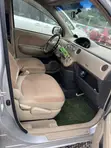 Toyota Sienta 2013 Silver - 5