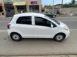 Toyota Vitz 1.0 FWD 3dr 2009 White - 2