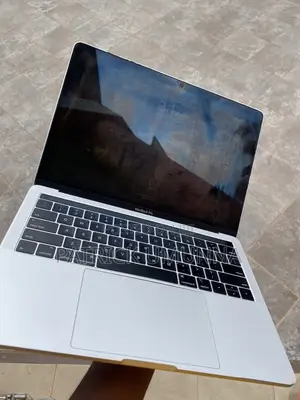 Apple MacBook Pro 2019 13" Intel Core i5 8GB RAM 256GB SSD