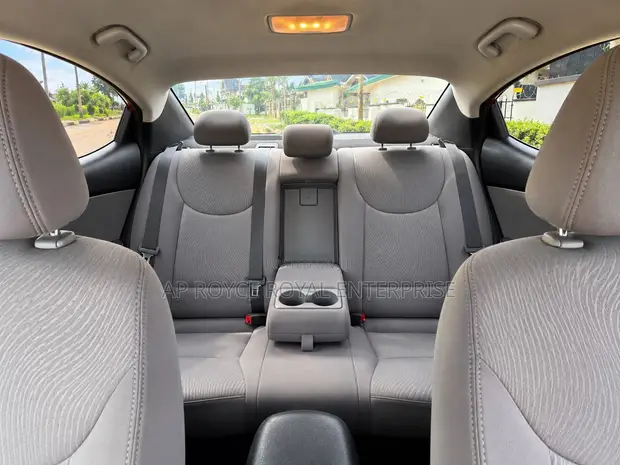 2016 Hyundai Elantra SE Sedan - Red - 1