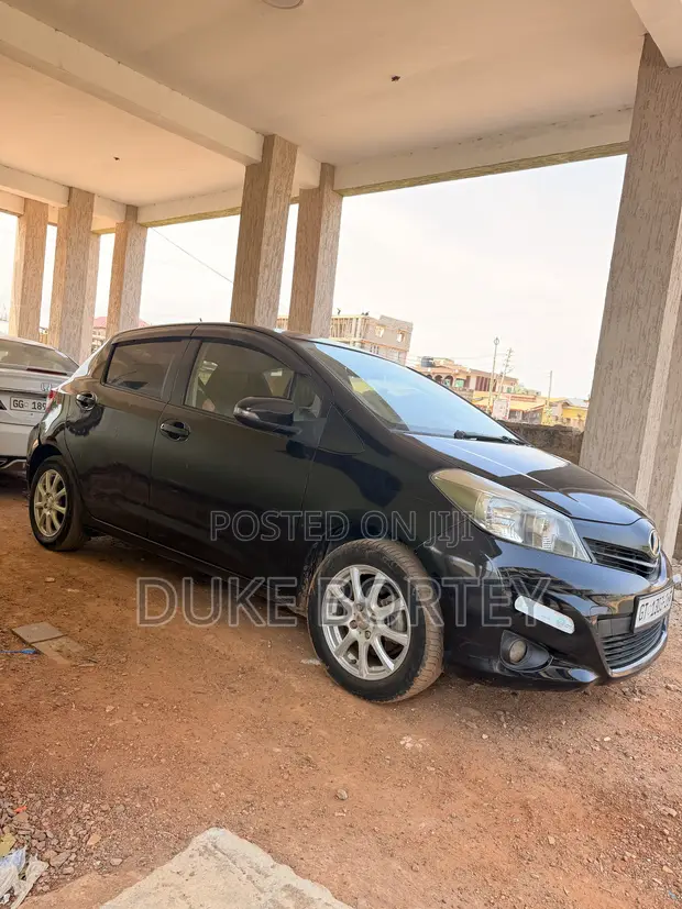 Toyota Vitz 2013 Black - 1