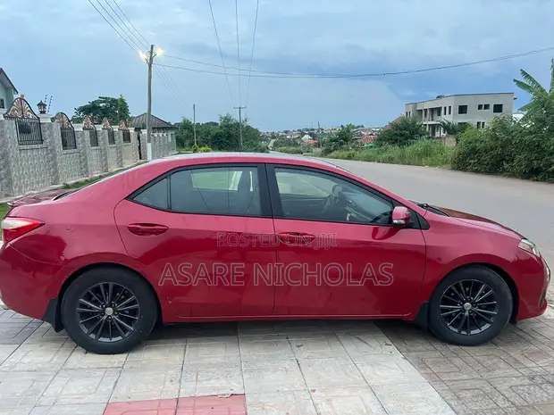 Toyota Corolla SE 2014 Red - 1