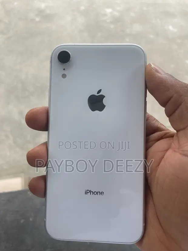 Apple iPhone XR 128GB White - 1