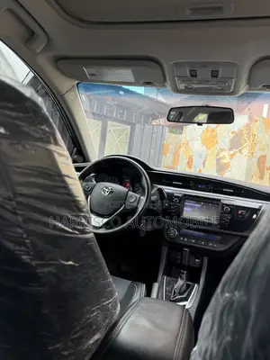 2017 Toyota Corolla SE Sedan