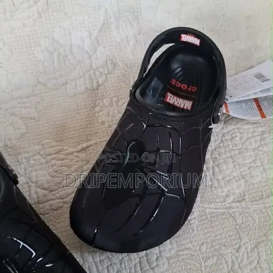 Spider-Man x Crocs Clogs - Official Marvel Edition - 1