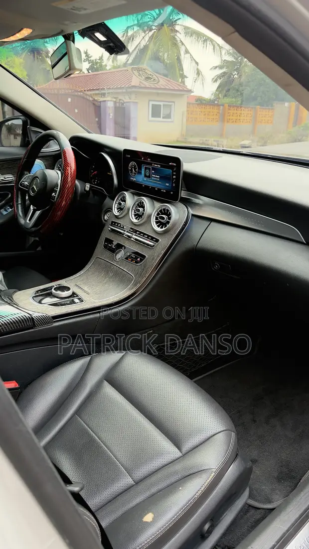 2019 Mercedes-Benz C300 Base RWD Sedan - 1