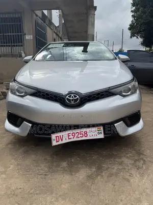 2018 Toyota Corolla LE Silver