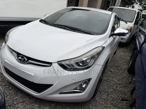 Hyundai Avante 2015 White - 1