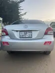 Toyota Belta 2010 Silver - 4