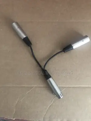 USA XLR Y-Splitter Cable