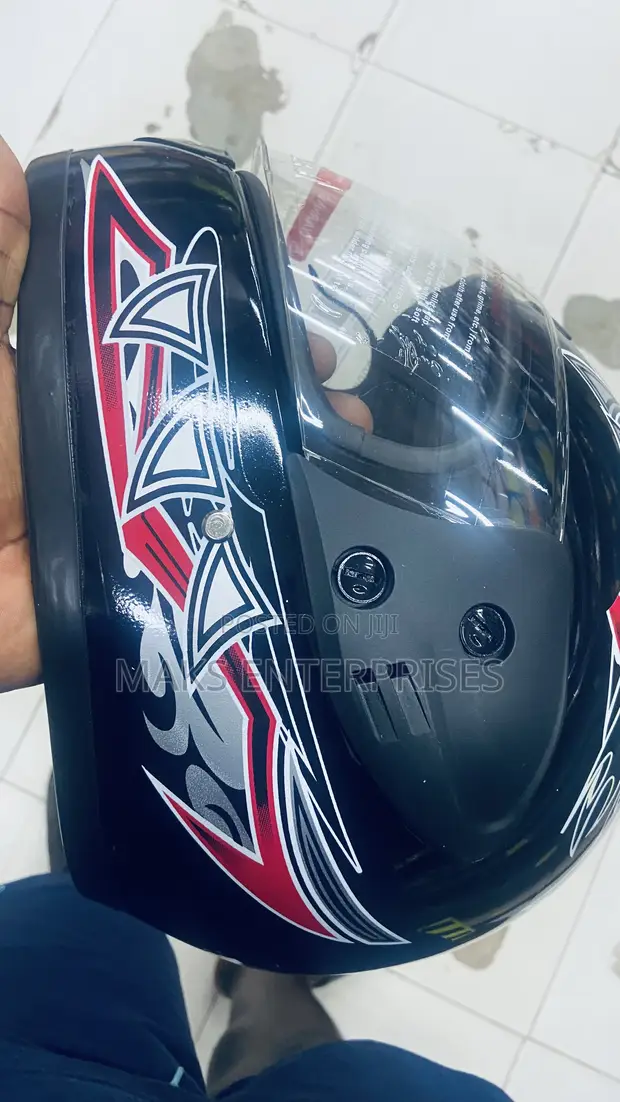 Motor Helmet - Quality Head Protection - 1
