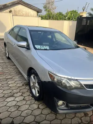 Toyota Camry LE 2013 Silver
