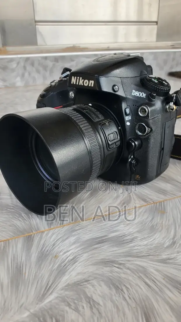 Nikon D800e DSLR Camera with 50mm f/1.8 Lens - 1