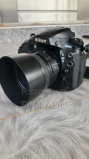 Nikon D800e DSLR Camera with 50mm f/1.8 Lens