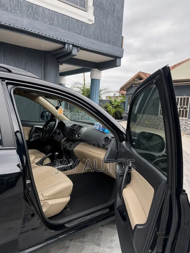 Toyota RAV4 2012 Black - 1