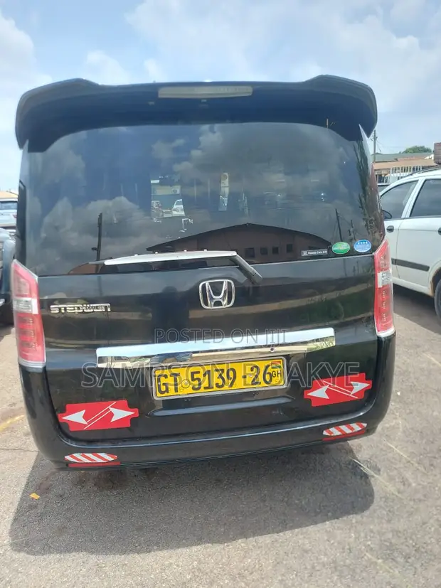 Honda Stepwgn 2012 Black - 1