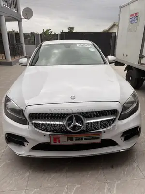 2016 Mercedes-Benz C300 Base Sedan RWD
