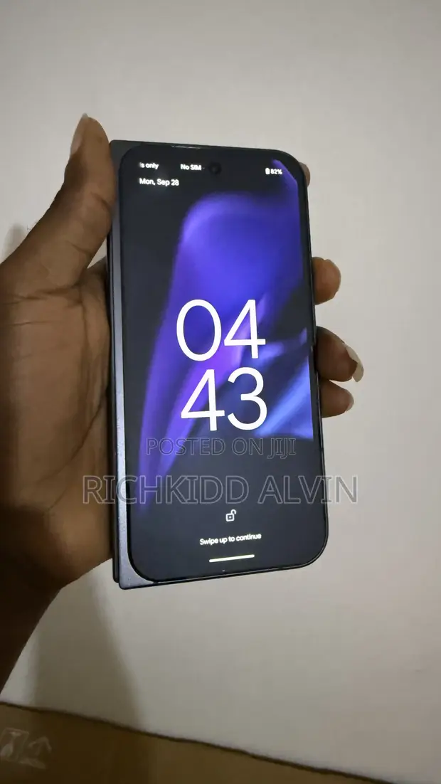 Google Pixel 9 Pro Fold 512GB Gray - 1
