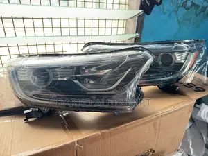 Honda CR-V 2017-2021 Headlight
