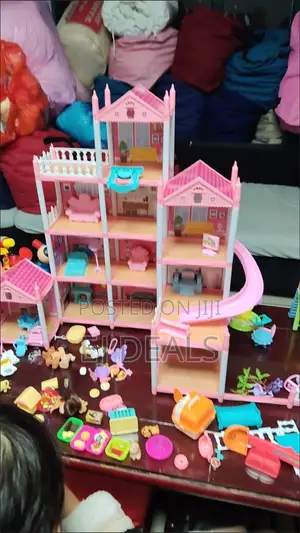 Girls Dreamy House 12 Rooms Dollhouse - Brand New