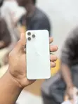 Apple iPhone 11 Pro 256 GB White - 2