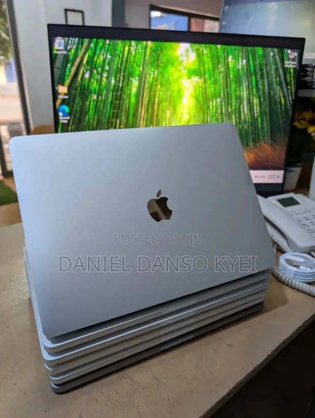 Apple MacBook Pro 2017 13.3" 2K Retina - 1