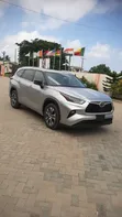 2023 Toyota Highlander Silver - 1