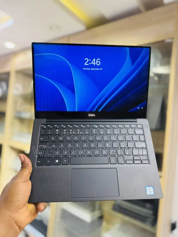 Dell XPS 13 9360 Laptop - Core i7, 16GB RAM, 256GB SSD - 1