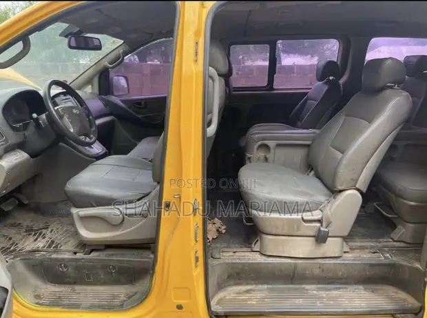 Hyundai H1 Grand Starex 2017 - 1