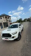 Toyota Tacoma TRD Sport 2017 White - 1