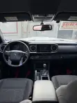 Toyota Tacoma TRD Sport 2017 White - 2