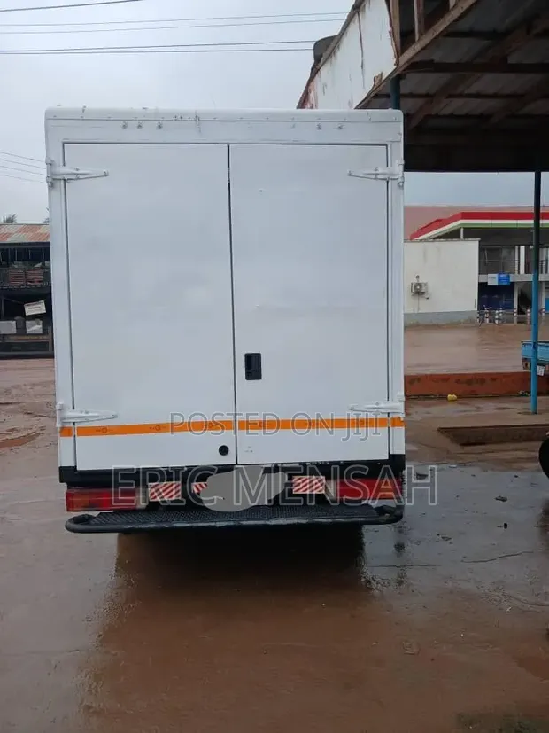 Mercedes-Benz Sprinter 2013 White - 1