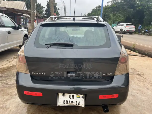 Pontiac Vibe 2010 Green - 1