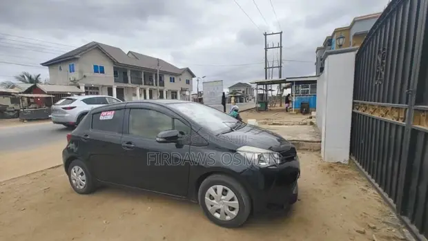 Toyota Vitz 2015 Black - 1