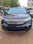 2017 Honda Pilot Elite AWD SUV - 4