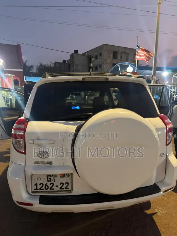 Toyota RAV4 2.5 4x4 2012 White - 1