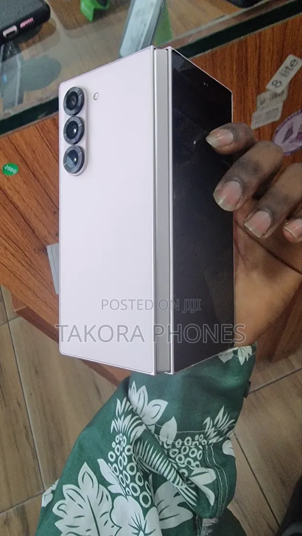 New Samsung Galaxy Z Fold6 256GB Pink - 1