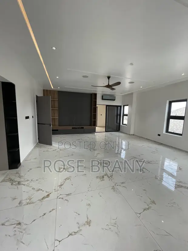 4 Bedroom House with Boys Quarters & Pool in East Legon - 1