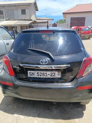 Toyota Vitz 2012 Black