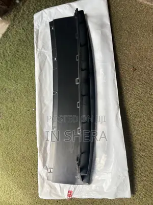 Honda Civic Front Bumper Grill Down (2016-2018)